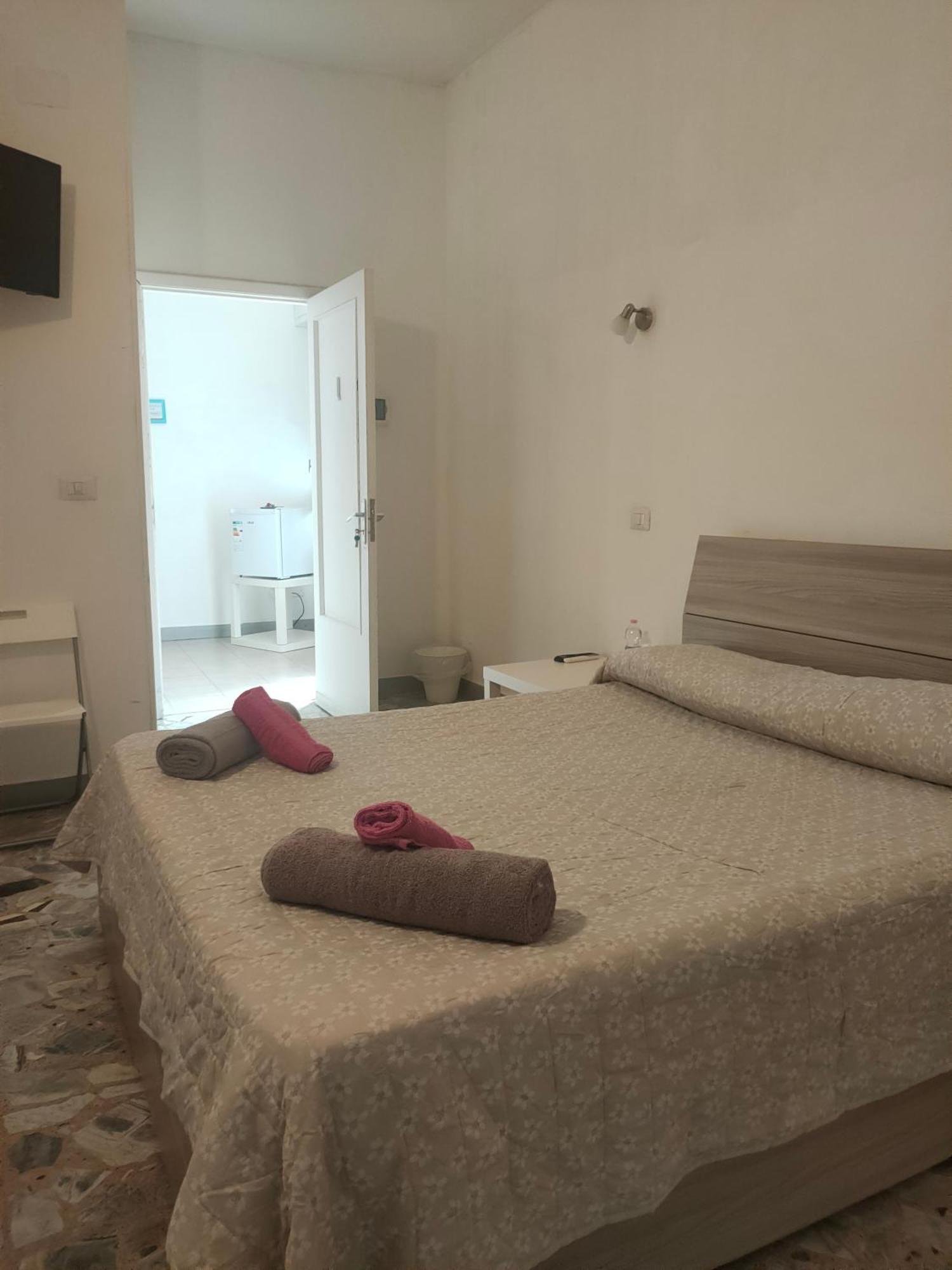 Catania Airport Room Bagno Privato In Camera Dış mekan fotoğraf