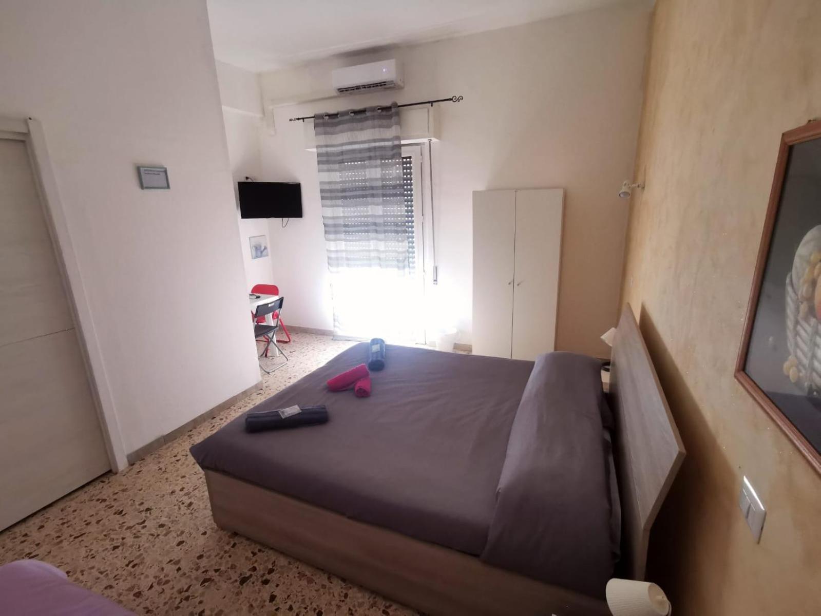 Catania Airport Room Bagno Privato In Camera Dış mekan fotoğraf