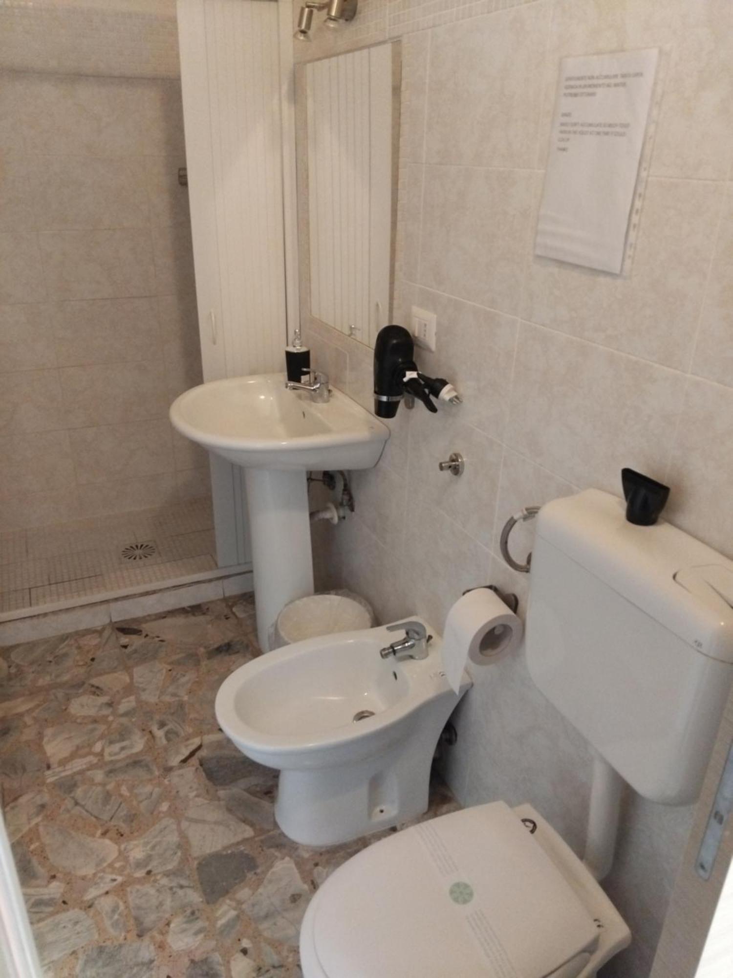 Catania Airport Room Bagno Privato In Camera Dış mekan fotoğraf