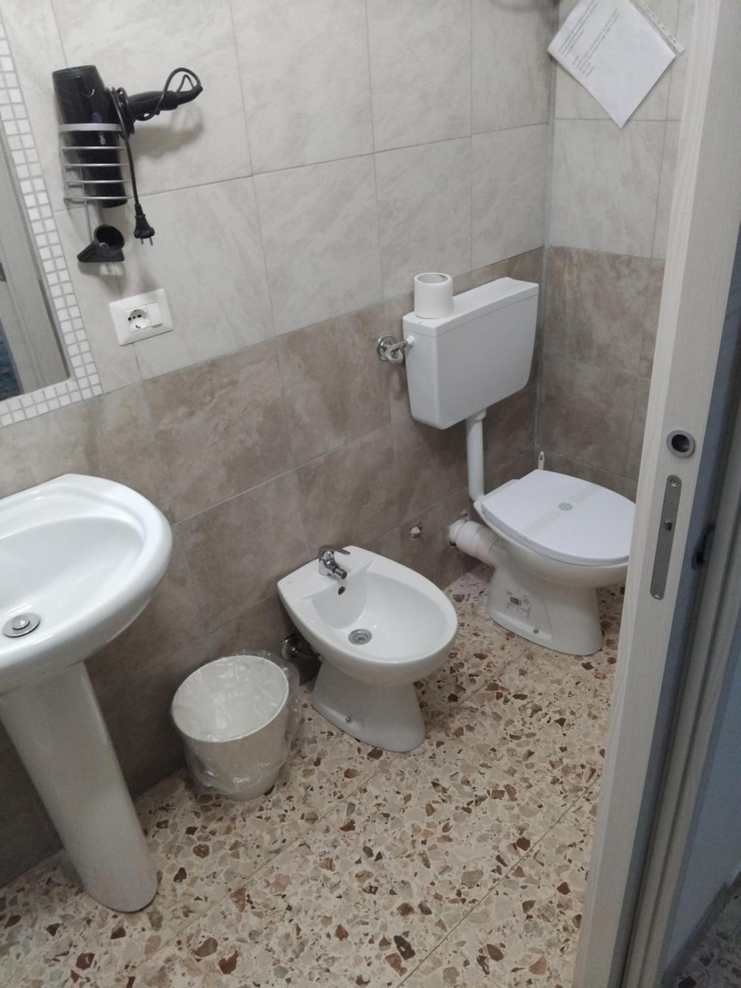 Catania Airport Room Bagno Privato In Camera Dış mekan fotoğraf
